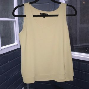 Banana republic cream flowy tank